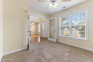 915 Savannah Drive, Jacksonville, NC 28546 – photo 14: 23-web-or-mls-IMG_9559