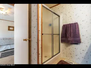 6883 Eastbrook Avenue SW, Ocean Isle Beach, NC 28469 — 2-bedroom manufactured home in Pine Acres, Ocean Isle Beach, NC, photo 17 of 25: mls-DSC01066