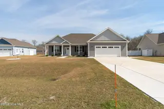 610 Bright Harvest Drive, Maysville, NC 28555 – photo 2: Front from street