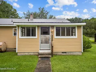 195 Queens Creek Road, Swansboro, NC 28584 — 2-bedroom home, Swansboro, NC, photo 20 of 40: Back view
