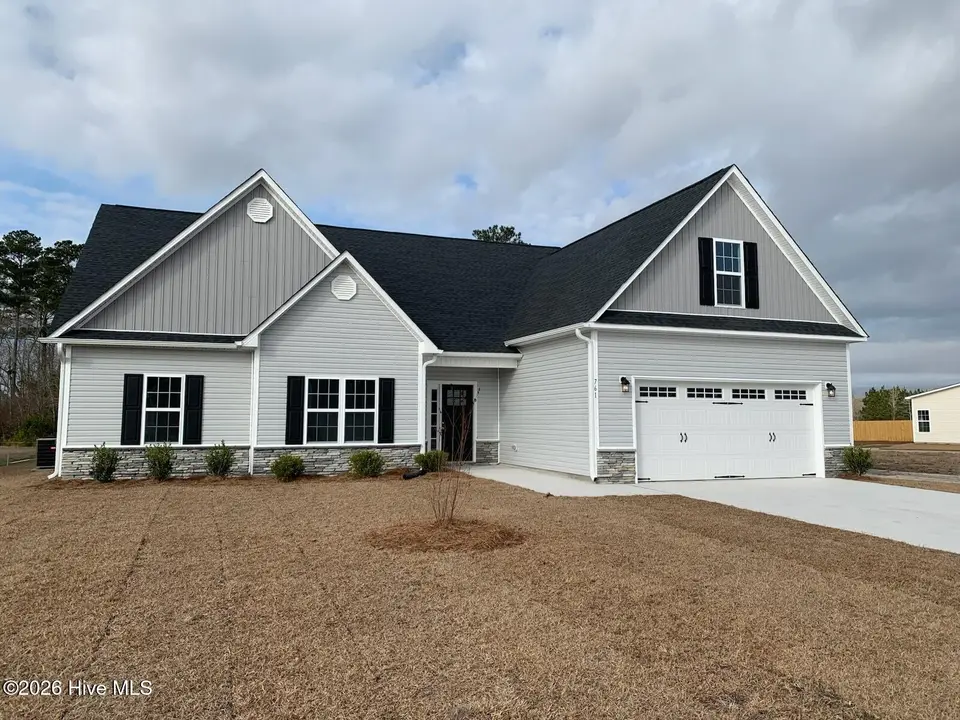 761 Secession Lane, Jacksonville, NC 28546 – photo 1 of 34: IMG_0777