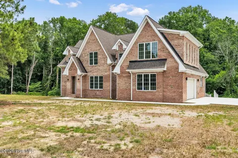 2038 Autumn Dr, Kinston