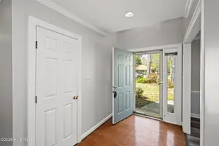 814 Lord Granville Drive, Morehead City, NC 28557 – photo 4: 8-web-or-mls-814-LordGranvilleDr-4-3-26-