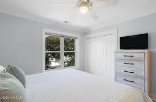615 Broad Street B, Beaufort, NC 28516 – photo 14: Primary Bedroom