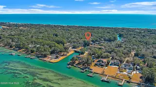 104 Elm Court, Pine Knoll Shores, NC 28512 – photo 8: Incredible home in Pine Knoll Shores