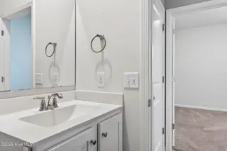 1573 Murre Court SE, Bolivia, NC 28422 — 5-bedroom home in Avalon, Bolivia, NC, photo 23 of 48: 1st Floor Bath