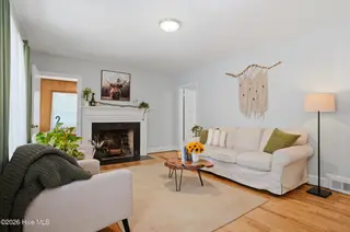 304 Parkway Drive, Wilmington, NC 28409 — 3-bedroom home, Wilmington, NC, photo 4 of 33: 7_304_parkway_dr_007