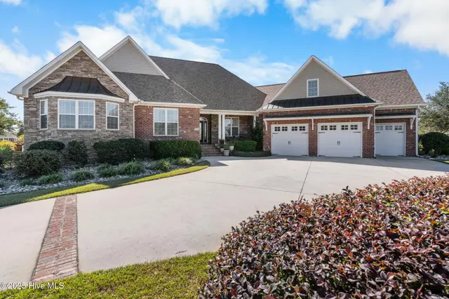 2259 Compass Pointe South Wynd NE, Leland, NC 28451