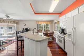 908 Resort Circle Unit 512, Sunset Beach, NC 28468 — 2-bedroom condo in Colony II, Sunset Beach, NC, photo 7 of 39: Kitchen