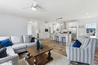 435 Pine Hill Road, West End, NC 27376 — 3-bedroom manufactured home, West End, NC, photo 5 of 28: 435 living-room4