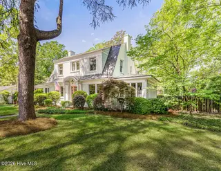260 S Ashe Street, Southern Pines, NC 28387 – photo 2: A Stroll Down S. Ashe Street