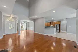908 Taberna Circle, New Bern, NC 28562 – photo 15: 15-web-or-mls-0C0A2595