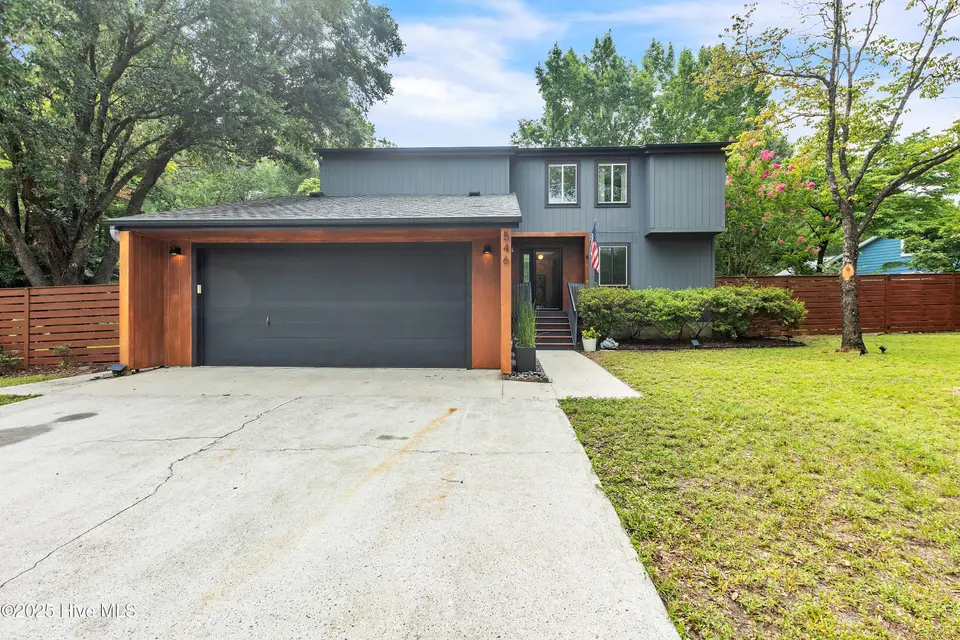 546 Aquarius Drive, Wilmington, NC 28411 — 4-bedroom home in Bayshore Estates, Wilmington, NC, photo 1 of 38: Front