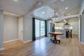 5107 White Oak Drive, Trent Woods, NC 28562 – photo 14: Living Room, Front Door, Kitchen