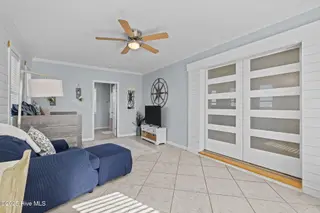 205 Barefoot Lane, Atlantic Beach, NC 28512 – photo 4: 39-web-or-mls-1S3A9845