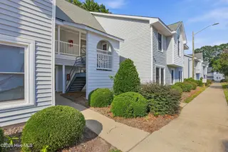 123 W Victoria Court F, Greenville, NC 27834 – photo 1: Front of unit