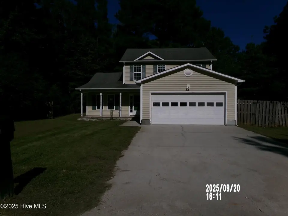 624 Walnut Drive, Jacksonville, NC 28540 – photo 1 of 20: Front view