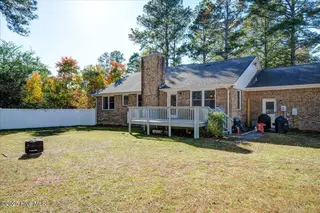 102 Pinewood Drive, New Bern, NC 28562 – photo 4: 10-1020_Pinewood-31