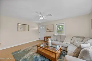 141 Hargrove Drive, Wilmington, NC 28411 — 2-bedroom home in Weaver Acres, Wilmington, NC, photo 8 of 32: 11_living room