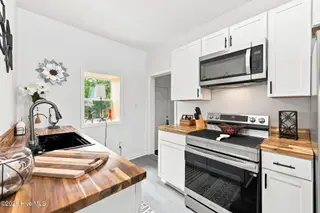 1222 Cedar Street, New Bern, NC 28560 – photo 7: Cedar_kitchen #2 - Copy