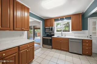 390 E Indiana Avenue, Southern Pines, NC 28387 – photo 20: 26-web-or-mls-IMG_3952