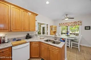 215 Star Hill Drive, Cape Carteret, NC 28584 – photo 19: 18-web-or-mls-215-StarHillDr-5-4-26-018