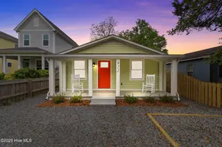822 N Lord Street, Southport, NC 28461 – photo 1: 0-web-or-mls-BTS09726_2