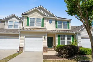 123 Freeboard Lane, Calabash, NC 28467 — 3-bedroom condo in Beacon Townes, Calabash, NC, photo 6 of 68: 8-web-or-mls-123 Freeboard Ln 6