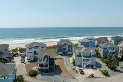 124 N Permuda Wynd Dr, North Topsail Beach