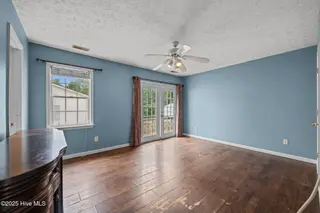 107 Luke Court, New Bern, NC 28560 – photo 10: Master Bedroom