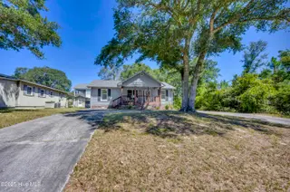 1004 E Oak Island Drive, Oak Island, NC 28465 – photo 3: 003_img_1113_950