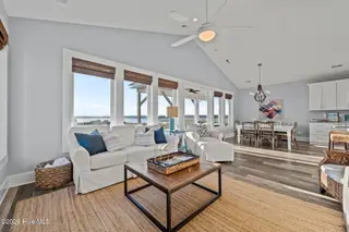 331 Oceanaire Lane, Surf City, NC 28445 – photo 13: 64-web-or-mls-_RAD5649