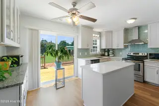146 Quinn Hill Road, Newport, NC 28570 – photo 5: Kitchen