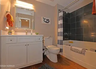 3100 Marsh Grove Lane # 3201, Southport, NC 28461 — 2-bedroom condo in The Preserve at Oak Island, Southport, NC, photo 21 of 41: guest bathroom