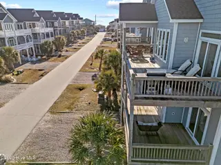 317 Oceanaire Lane, Surf City, NC 28445 – photo 8: DJI_20250114095808_0297_D