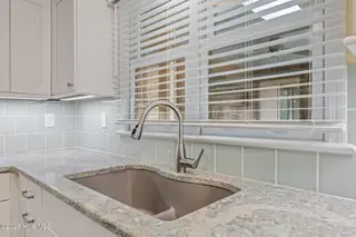 1003 Coral Reef Drive, New Bern, NC 28560 – photo 10: 33-web-or-mls-DSC_7611
