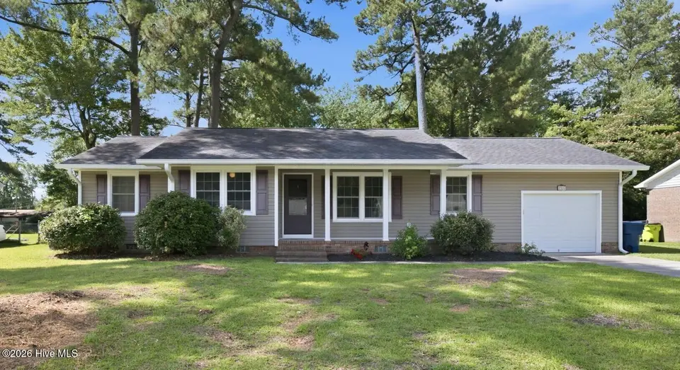 210 Nottingham Drive, Havelock, NC 28532 – photo 1 of 33: 2-web-or-mls-Virtual Dusk 1