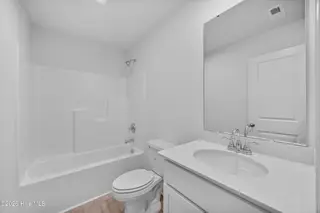 528 Belfort Lane SW 152, Ocean Isle Beach, NC 28469 – photo 7: 9_bathroom