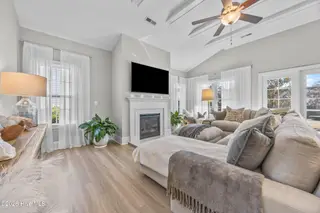 53 Arden Drive, Hampstead, NC 28443 – photo 13: 21_living room