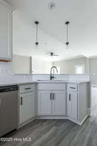 601 Megan Drive, Greenville, NC 27834 – photo 20: 601_Megan-23