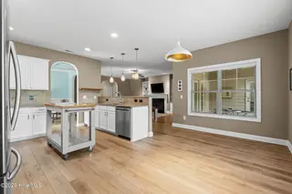 1695 Old Salt SW, Shallotte, NC 28470 — 4-bedroom waterfront home in Tidewater at Ocean Isle, Shallotte, NC, photo 16 of 73: 16-web-or-mls-CamMediallc.com (44 of 70)