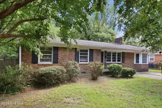 102 N Meade Street, Greenville, NC 27858 – photo 6: 3-web-or-mls-IMG_1234_edit