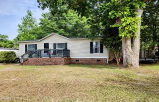 623 Sandy Bluff Drive SW, Supply, NC 28462 — 3-bedroom manufactured home in Sandy Bluff, Supply, NC, photo 1 of 26: Welcome Home to 623 Sandy Bluff Dr. SW