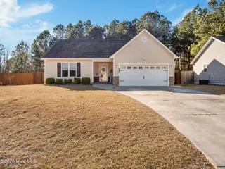 204 Demetrius Court, Hubert, NC 28539 — 3-bedroom home in Riggsfield, Hubert, NC, photo 2 of 31: 1-web-or-mls-P1138871