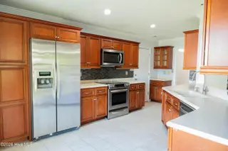 803 Mandarin Trail, Jacksonville, NC 28540 — 3-bedroom home in Mallard Creek, Jacksonville, NC, photo 10 of 36: Kitchen