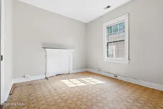 111 Meares Street, Wilmington, NC 28401 – photo 17: Bedroom 3