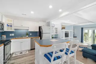 2905 Pointe West Drive B1 Pier Pointe, Emerald Isle, NC 28594 – photo 16: Kitchen w/ island seating