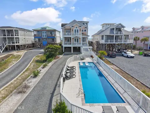 6925 Kings Lynn Dr, Oak Island