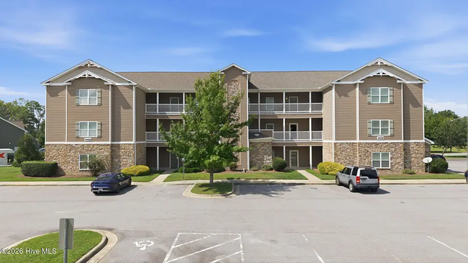 4428 Bluebill Drive 3, Greenville, NC 27858 – photo 1 of 45: 1