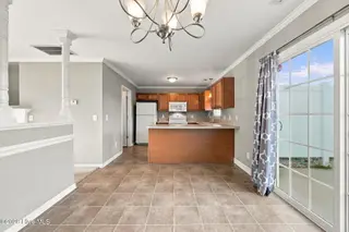 1548 Manning Forest Drive M5, Greenville, NC 27834 – photo 15: 15-web-or-mls-BLS_0029